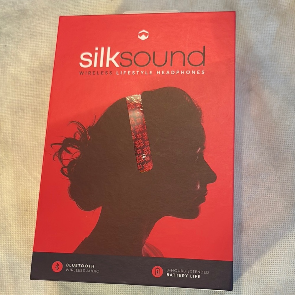 Silk Sound Red Wireless Over-Ear Headphones plus case